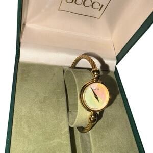 Gucci Vintage Coil Watch 18k Gold Plated Mother of Pearl Dial Full Set Quartz